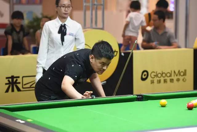 的大舞台上 的大舞台上